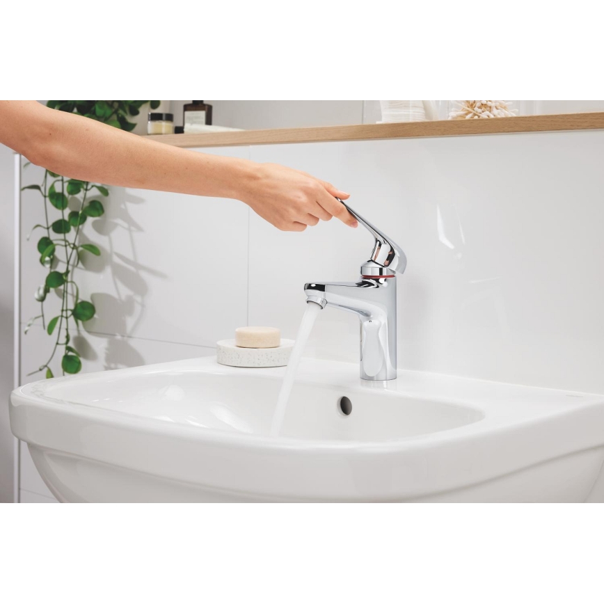 GROHE 24327001 - SWIFT izlietnes jaucējkrāns, M izmērs, glancēts hroms