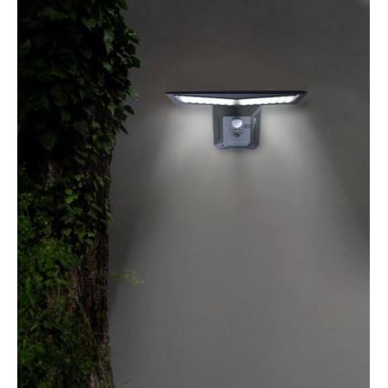LED Saules enerģijas sienas lampa ar sensoru LED/2,6W/5,5V IP65 1800 mAh melna