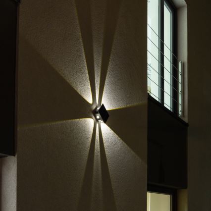 LED Saules enerģijas sienas lampa ar sensoru LED/2W/5V IP54 1300 mAh