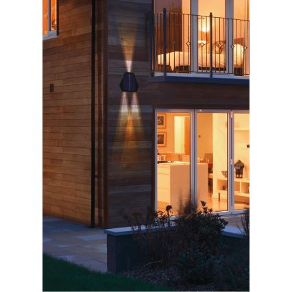 LED Saules enerģijas sienas lampa ar sensoru LED/2W/5V IP54 1300 mAh
