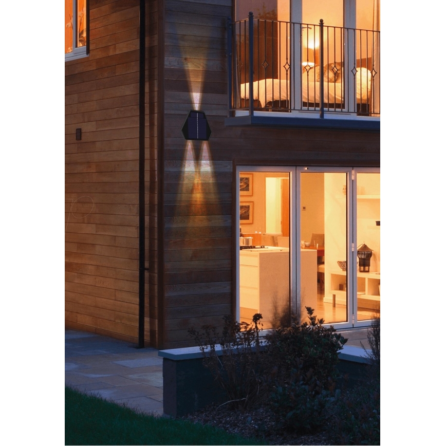 LED Saules enerģijas sienas lampa ar sensoru LED/2W/5V IP54 1300 mAh