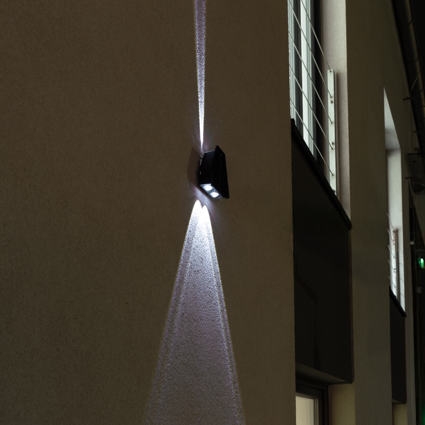LED Saules enerģijas sienas lampa ar sensoru LED/2W/5V IP54 1300 mAh