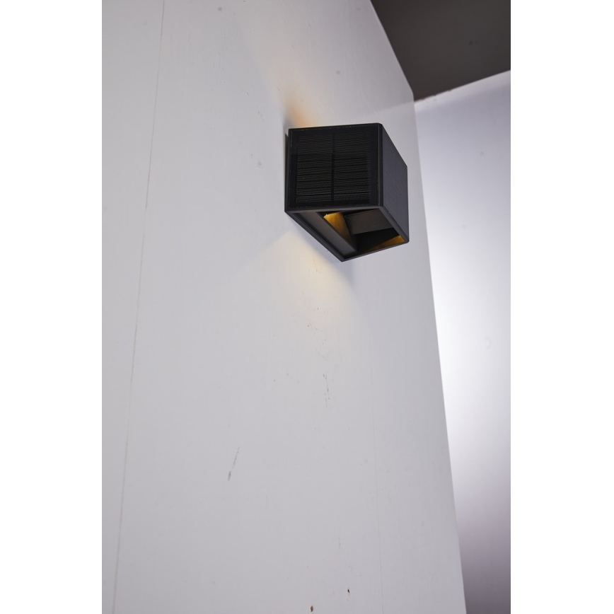 LED Saules enerģijas sienas lampa ar sensoru LED/2W/5V IP54 1300 mAh