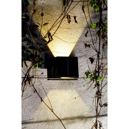 LED Saules enerģijas sienas lampa ar sensoru LED/2W/5V IP54 1300 mAh