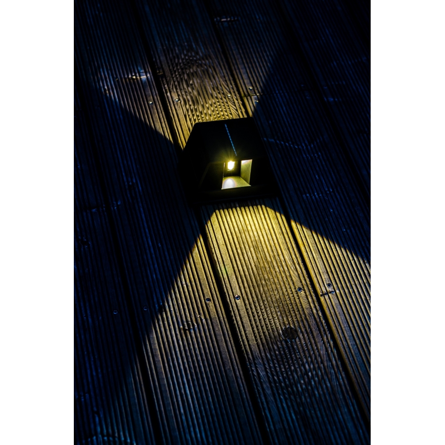 LED Saules enerģijas sienas lampa ar sensoru LED/2W/5V IP54 1300 mAh