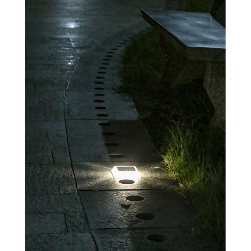 LED Āra saules enerģijas apgaismojums ar sensoru LED/0,03W/1,2V IP54 800 mAh