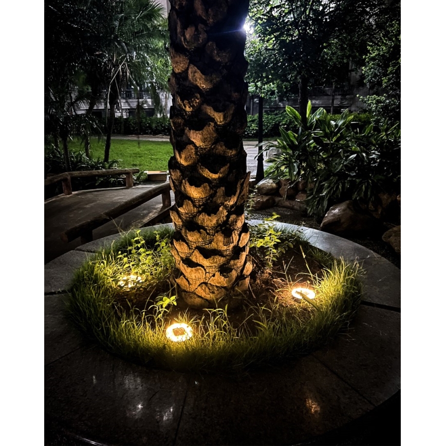 KOMPLEKTS 4x LED Āra saules gaismas ar sensoru LED/0,048W/2V IP68 600 mAh