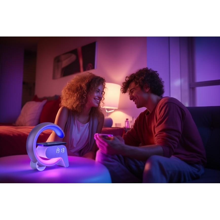 LED RGB Aptumšojama galda lampa ar modinātāja pulkstenis un Qi lādētāju 30W/230V sudraba