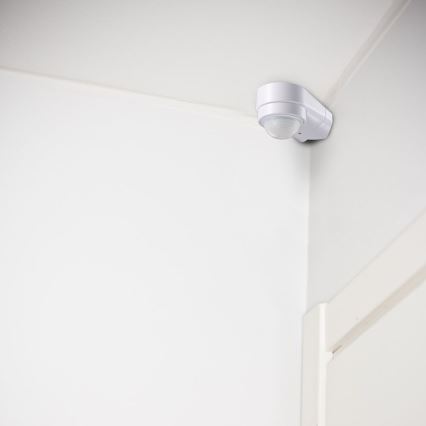 Infrasarkanais āra kustību sensors 240° 600W/230V IP65 balta