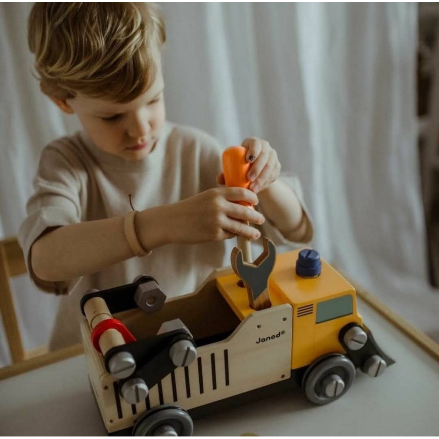 Janod - Koka konstruktora komplekts BRICOKIDS, kravas automašīna