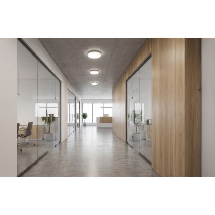 LED griestu gaismeklis ar kustības un krēslas sensoru VARSO LED/22/30W/230V 3000/4000/6500K Ø 33 cm IP54