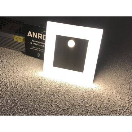 LED kāpņu gaismeklis ar sensoru LED/0,8W/12V 3000K