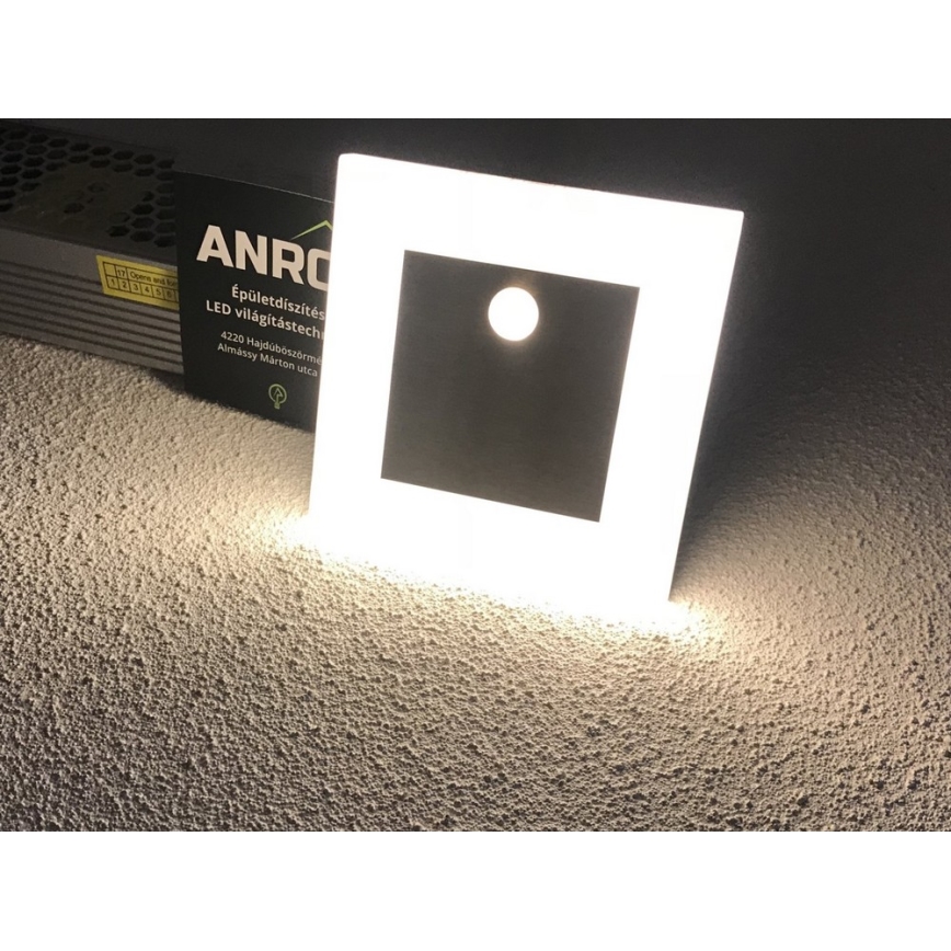 LED kāpņu gaismeklis ar sensoru LED/0,8W/12V 3000K