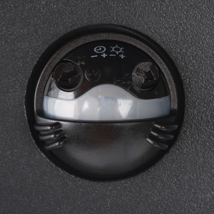 LED ārējais sienas gaismeklis ar kustības un krēslas sensoru REKA LED/7W/230V IP54, antracīta krāsā, kvadrātveida