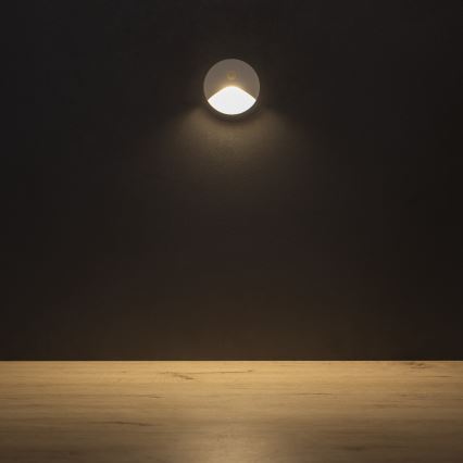 LED kāpņu gaismeklis ar kustības un krēslas sensoru EXIN LED/2,5W/230V 3000K IP65 balts apaļš