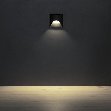 LED trepju gaismeklis EXIN LED/2,5W/230V 4000K IP65 melns, kvadrātveida