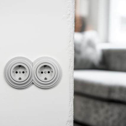 Kliklap - Dubultā retro kontaktligzda mājām ar rāmi SCHUKO 230V/16A, keramiska, balta