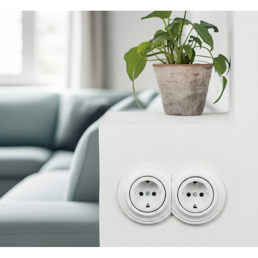 Kliklap - Dubultā retro mājas kontaktligzda ar rāmīti SCHUKO 230V sniegbalta