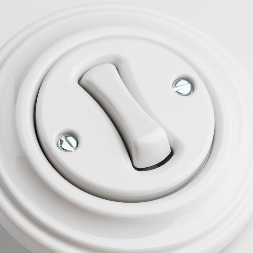 Kliklap - retro poga ar rāmi no baltas keramikas