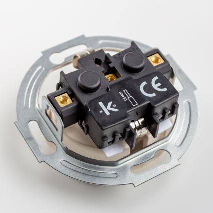 Kliklap - trīskārša retro mājas kontaktligzda ar rāmīti SCHUKO 230 V, bēšā krāsā