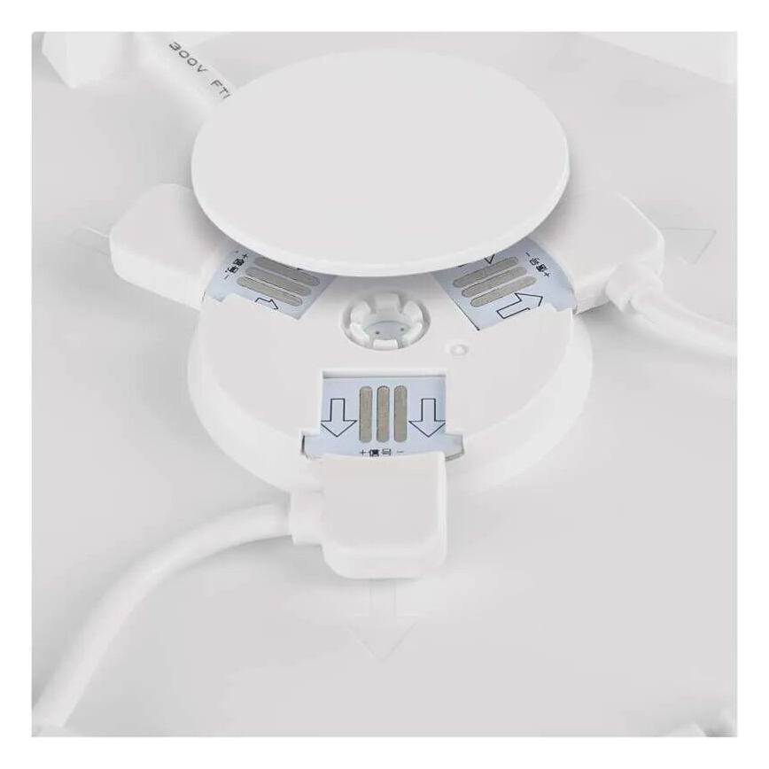 KOMPLEKTS 10x RGBIC Aptumšojams panelis LED/1,9W/230V Wi-Fi Tuya