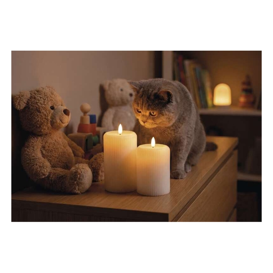 KOMPLEKTS 2x LED svece LED/4xAA + tālvadības pults