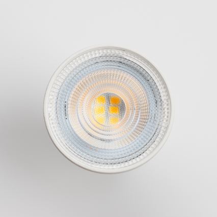 KOMPLEKTS 3x LED Spuldze Philips GU10/4,7W/230V 2700K