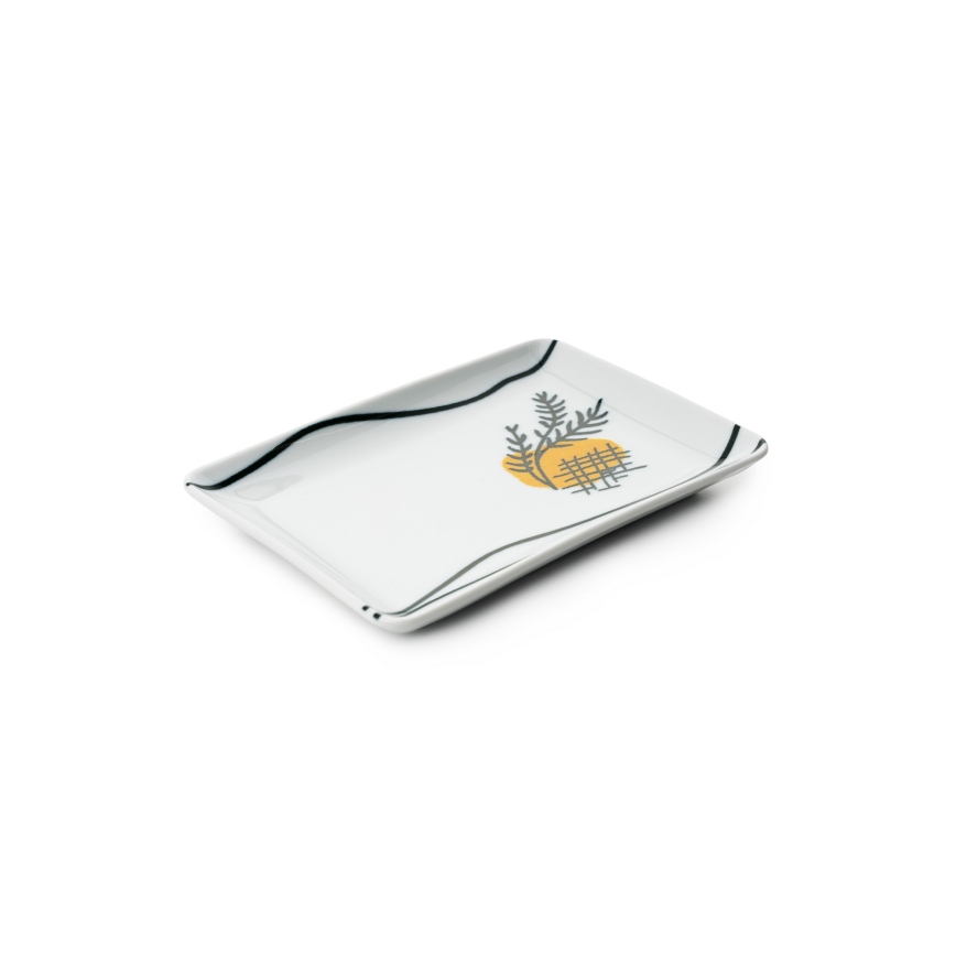 Krāsaina 18 daļu porcelāna servīze