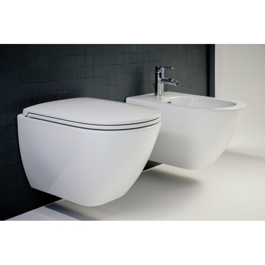 LAUFEN H8200800000001 - Pie sienas stiprināms tualetes pods LUA keramika/balta
