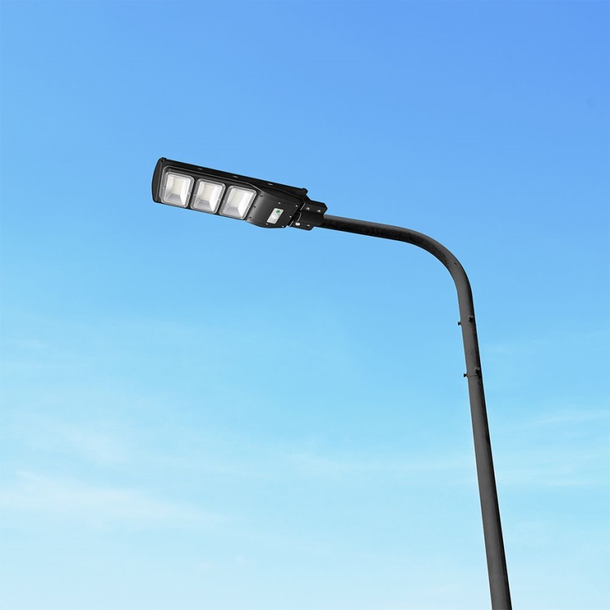 LED Aptumšojama saules enerģijas ielu lampa ar kustības un krēslas sensoru LED/12W/3,2V 6000K IP65 10000 mAh melna + tālvadības pults