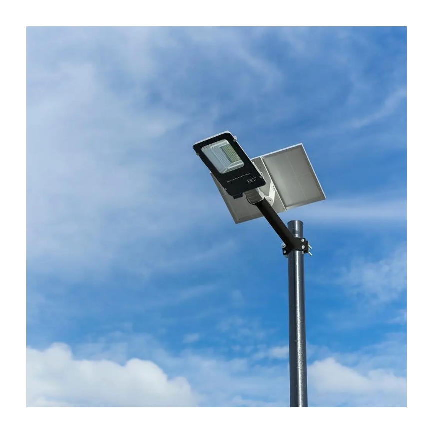 LED Aptumšojama saules enerģijas iela lampa LED/50W/6,4V 6000K IP65 50000 mAh + tālvadības pults