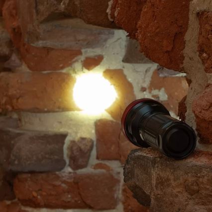 LED Aptumšojama uzlādējams lukturītis LED/20W/5V IPX5 2000 spīdīgs 6000 mAh