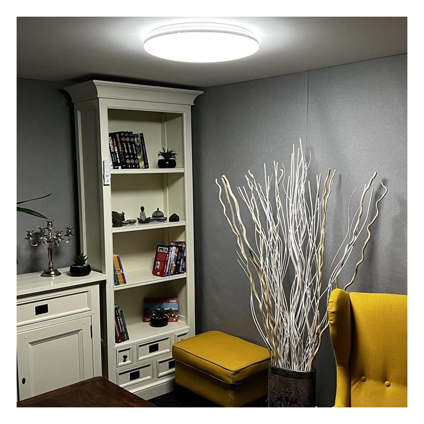 LED Aptumšojams griestu gaismeklis LED/48W/230V 2700-6500K Wi-Fi Tuya + tālvadības pults