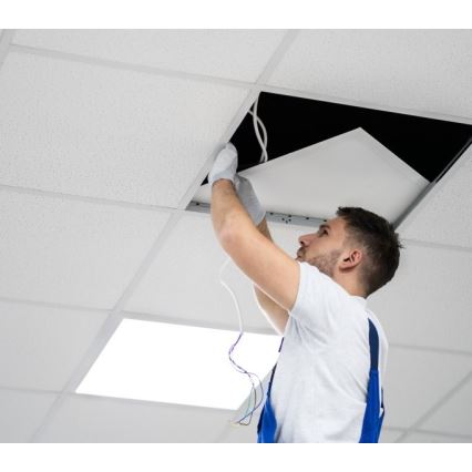 LED Aptumšojams iegremdējams panelis CAPRI LED/25/36/40W/230V 3000/4000/5700K UGR&lt;19 IP44 60x60 cm