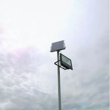 LED Aptumšojams saules enerģijas prožektors LED/20W/6,4V 4000K IP65 10000 mAh + tālvadības pults