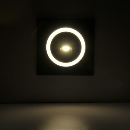 LED Āra kāpņutelpas gaismeklis Q3 LED/3W/230V IP44