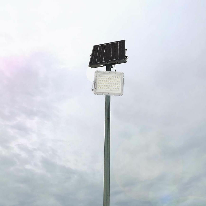 LED Āra aptumšojama saules enerģijas Prožektors LED/15W/3,2V IP65 4000K 12000 mAh balta + tālvadības pults