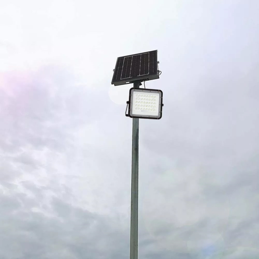 LED Āra aptumšojama saules enerģijas Prožektors LED/6W/3,2V IP65 6400K 5000 mAh melna + tālvadības pults