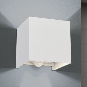 LED Āra sienas lampa ar kustības un krēslas sensoru CUBE-S LED/13W/230V IP54 balta