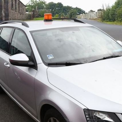 LED brīdinājuma bākuguns ar magnētu LED/20W/12-24V, oranžā krāsā