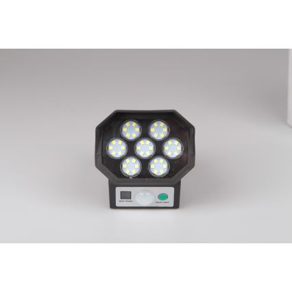 LED Butaforiska drošības kamera ar sensoru un ar saules enerģijas paneli LED/5W/5,5V 800 mAh IP65 + tālvadības pults