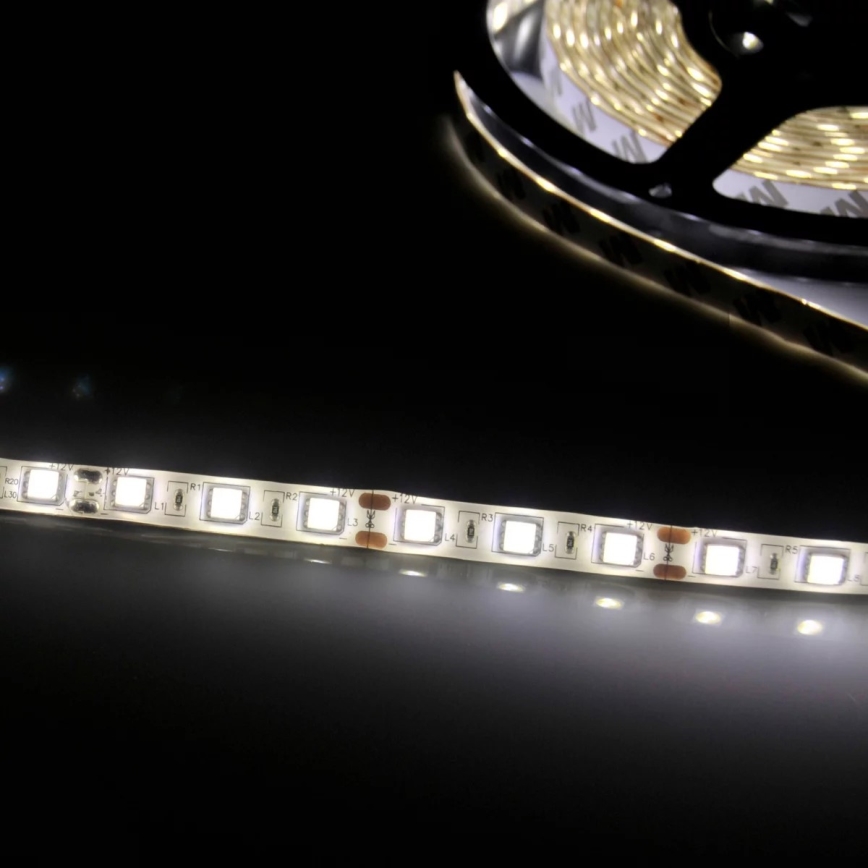 LED Josla 5m LED/10W/12V IP20 balta
