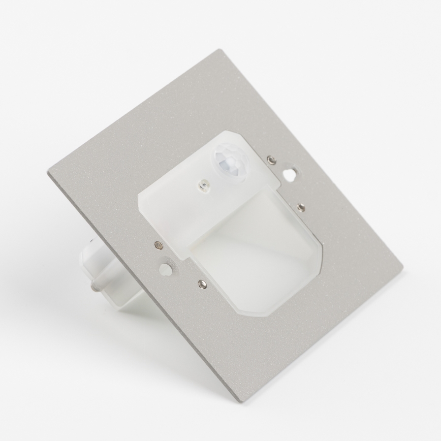 LED kāpņu gaismeklis ar kustības un krēslas sensoru LED/1,5W/230V 3000/4000/6000K balts