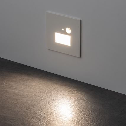 LED kāpņu gaismeklis ar kustības un krēslas sensoru LED/1,5W/230V 3000/4000/6500K balts