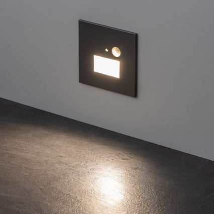 LED kāpņu gaismeklis ar kustības un krēslas sensoru LED/1,5W/230V 3000/4000/6500K sudraba