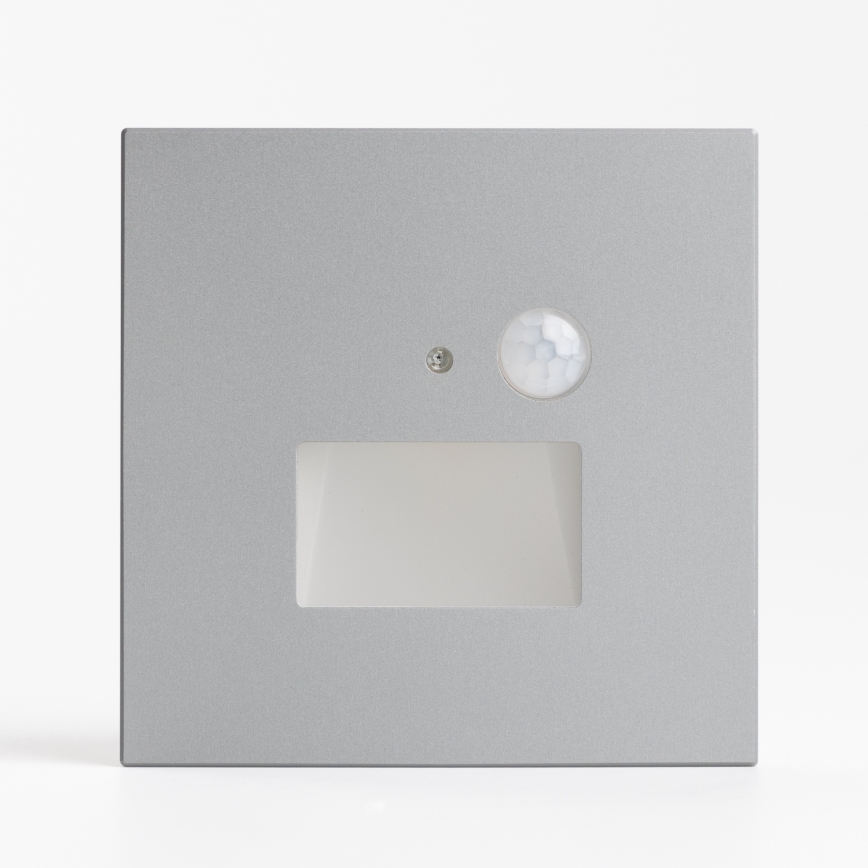 LED kāpņu gaismeklis ar kustības un krēslas sensoru LED/1,5W/230V 3000/4000/6500K sudraba