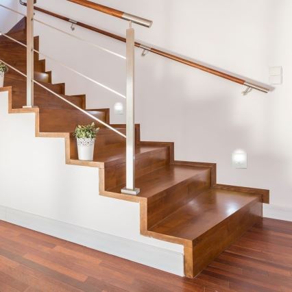 LED kāpņu gaismeklis ar kustības sensoru LED/3W/230V 4000K balts