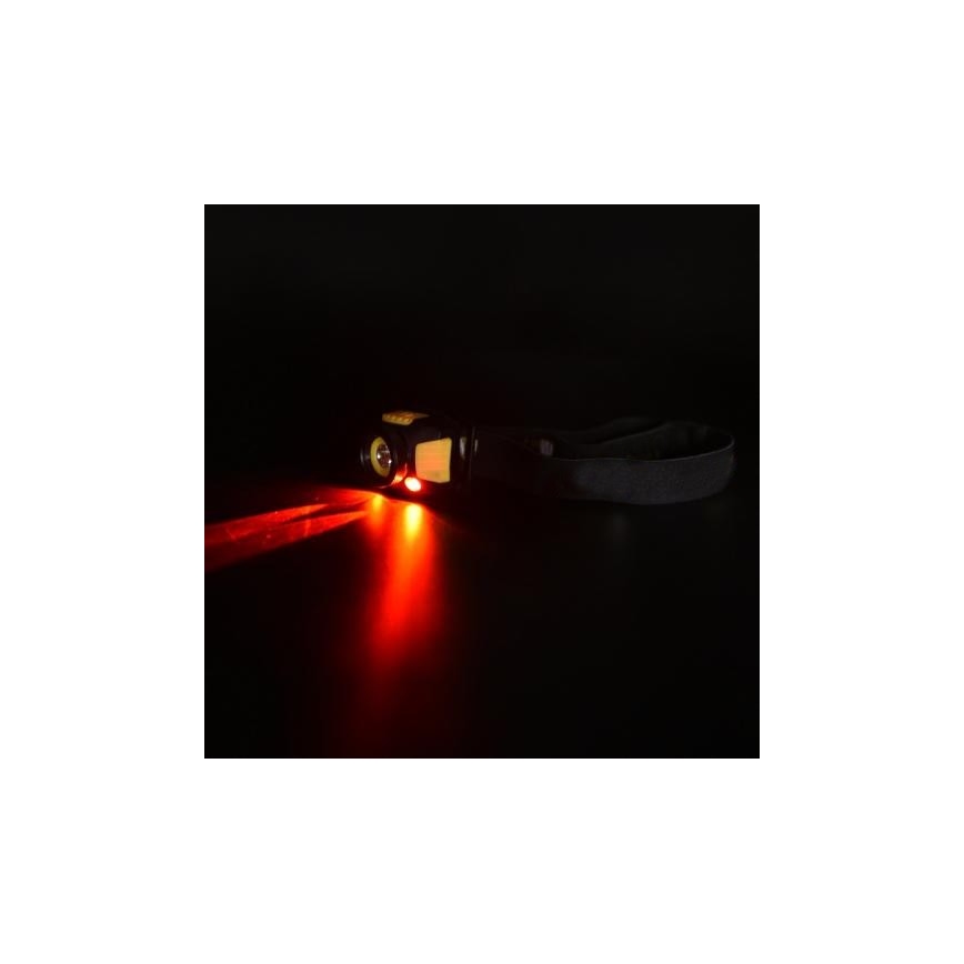 LED Lukturis 2xLED/5W/3xAAA + LED/3W