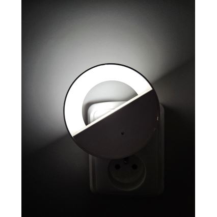 LED Nakts lampiņa ar krēslas sensoru LED/0,5W/230V balta