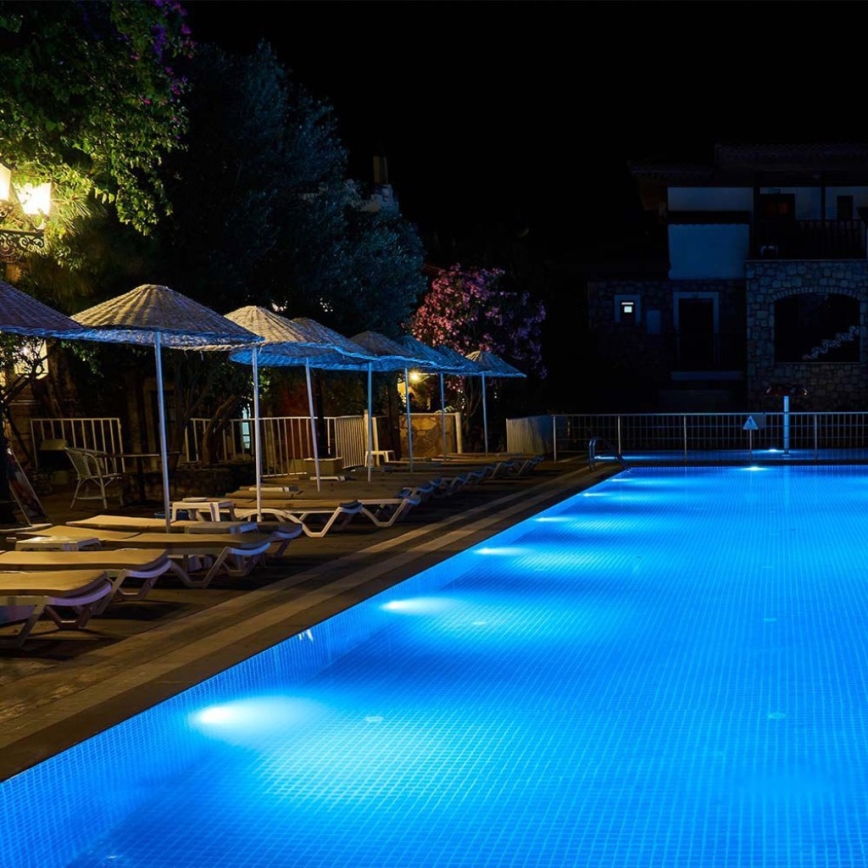 LED Peldbaseina spuldze LED/35W/12V IP68 6500K